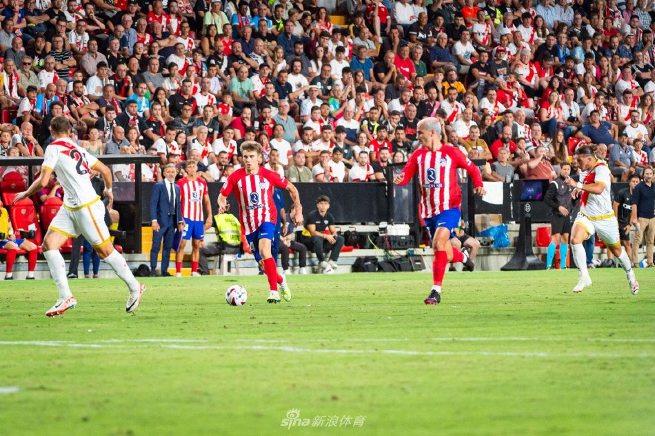 手AC米兰 手AC米兰