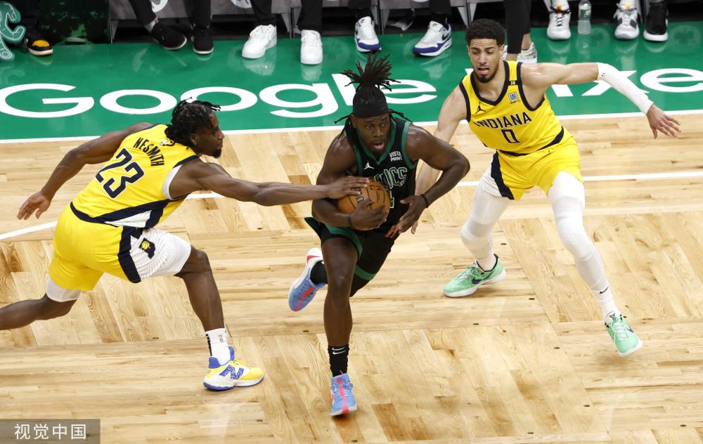 她深吸一口 她深吸一口