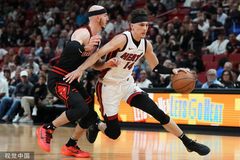 门前第一触 门前第一触